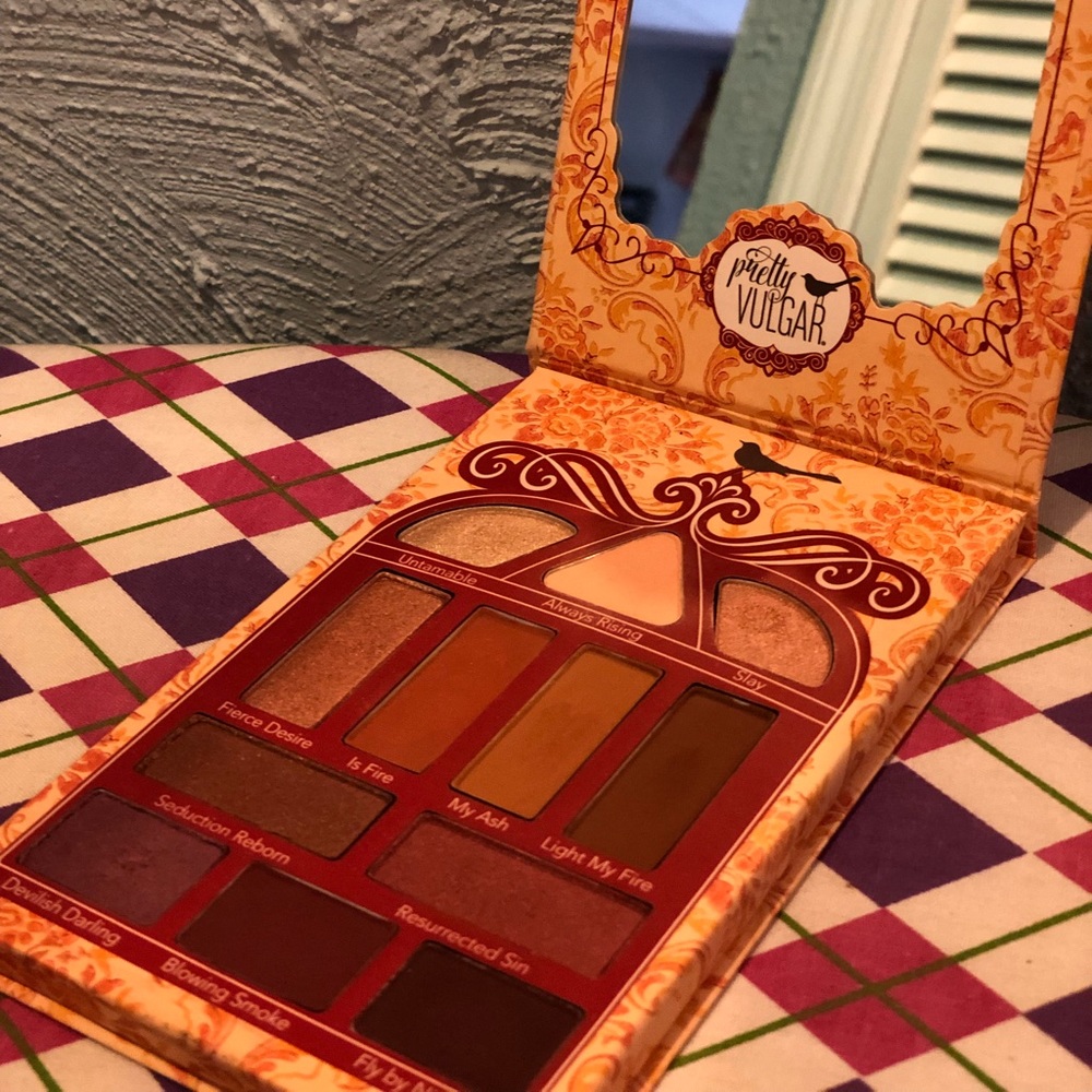 Pretty Vulgar Phoenix Rising Eyeshadow Palette 🔥